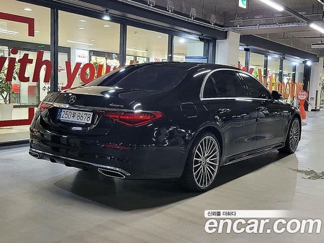 Mercedes-Benz S-Class 2024 — Photo 16/20
