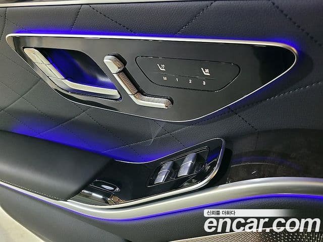 Mercedes-Benz S-Class 2024 — Photo 13/20