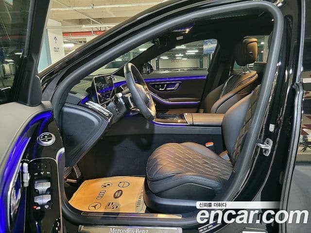 Mercedes-Benz S-Class 2024 — Photo 17/20