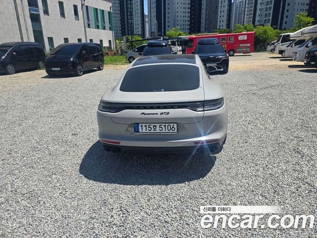 Porsche Panamera 2022 — Photo 9/13