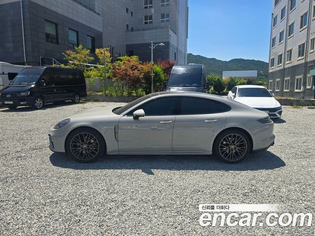 Porsche Panamera 2022 — Photo 10/13