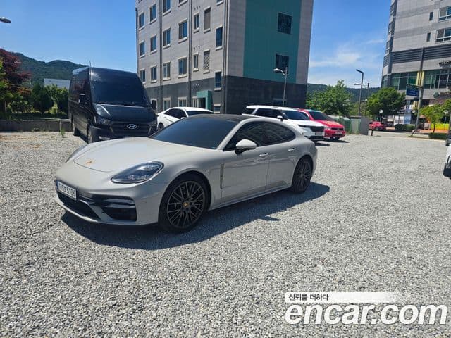 Porsche Panamera 2022 — Photo 6/13
