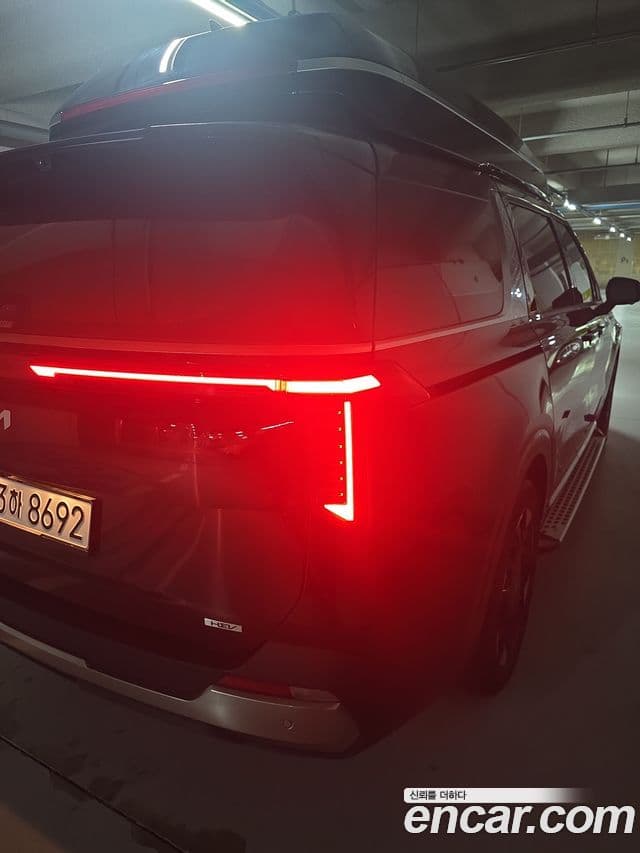 Kia Carnival 2024 — Şəkil 4/5
