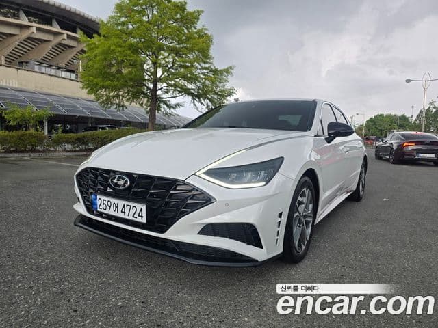 Hyundai Sonata Hybrid 2022 — Photo 3/20