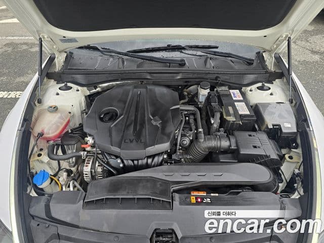 Hyundai Sonata Hybrid 2022 — Photo 13/20