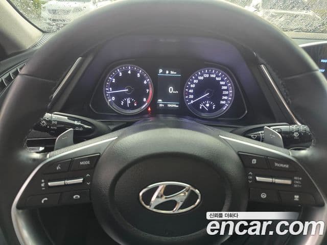 Hyundai Sonata Hybrid 2022 — Photo 15/20