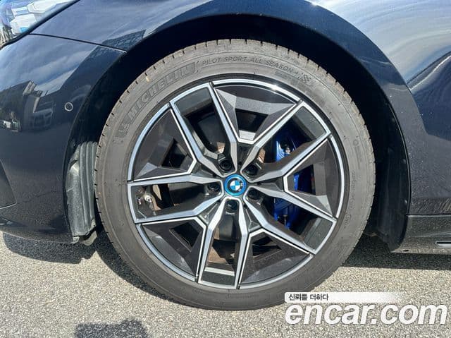 BMW i5 2025 — ფოტო 8/20