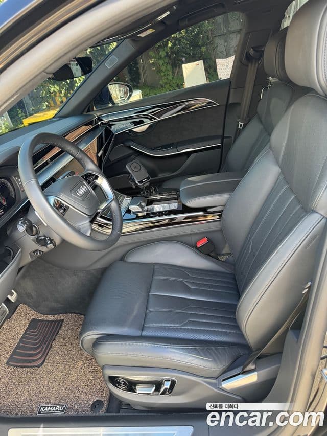 Audi A8 2021 — ფოტო 10/10