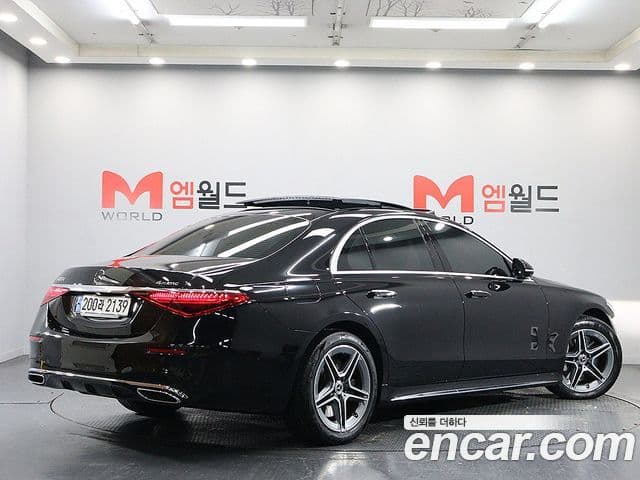 Mercedes-Benz S-Class 2023 — Photo 15/20