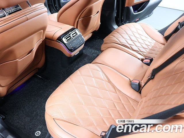 Mercedes-Benz S-Class 2023 — Photo 2/20