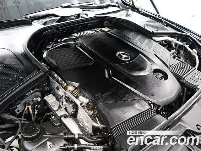 Mercedes-Benz S-Class 2023 — Photo 9/20