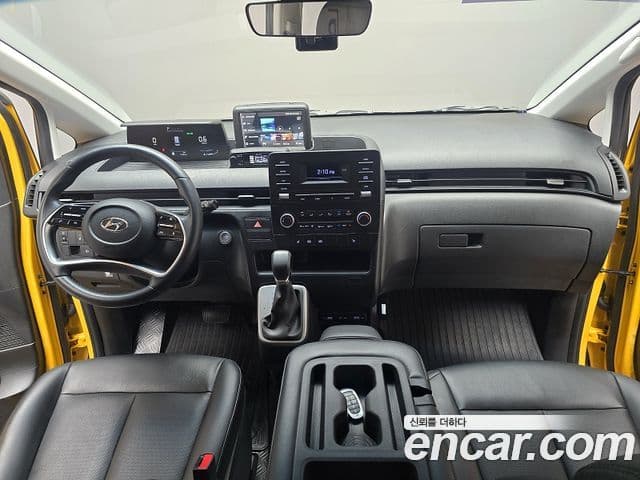 Hyundai Staria 2022 — ფოტო 4/20