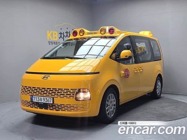 Hyundai Staria 2022 — ფოტო 10/20