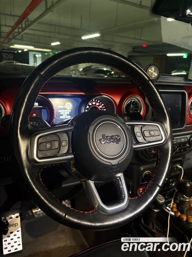 Jeep Gladiator 2021 — Photo 6/12