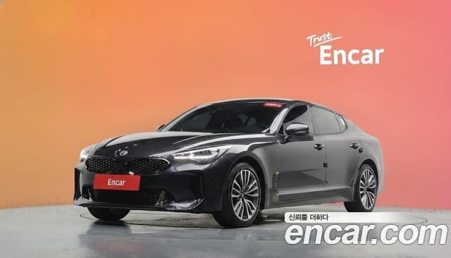 Kia Stinger 2018 — Фото 1/20