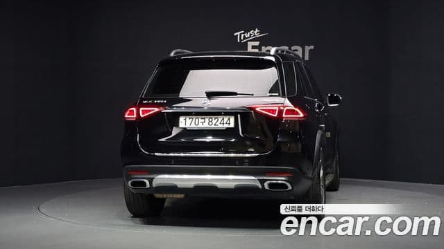 Mercedes-Benz GLE-Class 2021 — Photo 3/20
