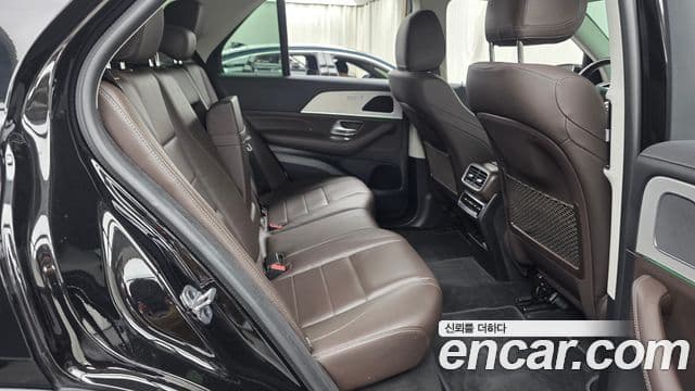 Mercedes-Benz GLE-Class 2021 — Photo 6/20