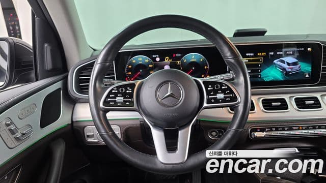 Mercedes-Benz GLE-Class 2021 — Photo 7/20