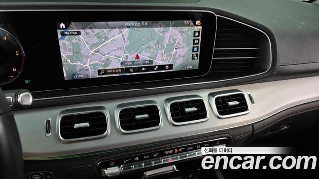Mercedes-Benz GLE-Class 2021 — Photo 20/20