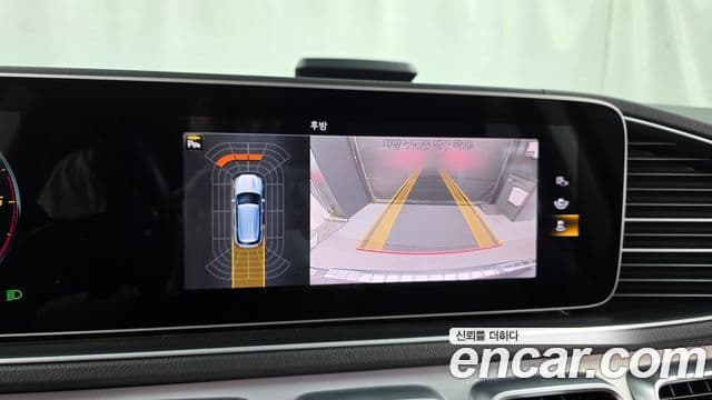 Mercedes-Benz GLE-Class 2021 — Photo 12/20
