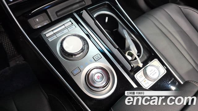 Genesis GV80 2023 — ფოტო 23/35