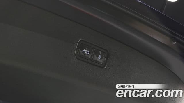 Genesis GV80 2023 — ფოტო 26/35