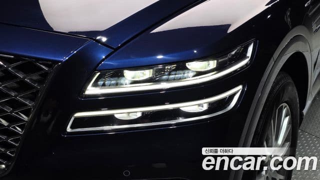 Genesis GV80 2023 — ფოტო 17/35