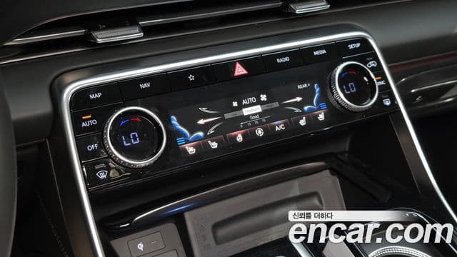 Genesis GV80 2023 — ფოტო 29/35