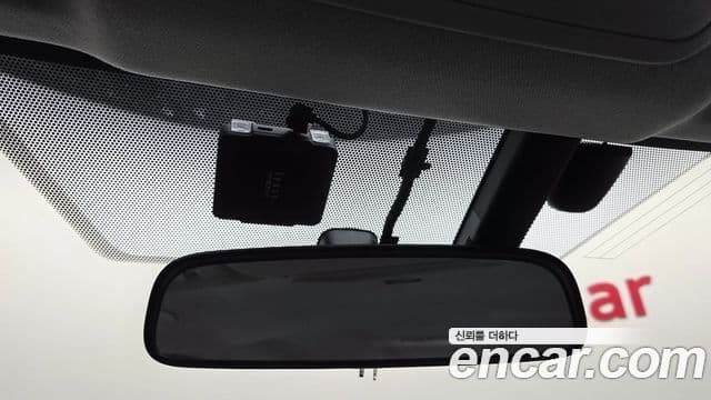 Toyota Prius 2019 — Фото 17/20