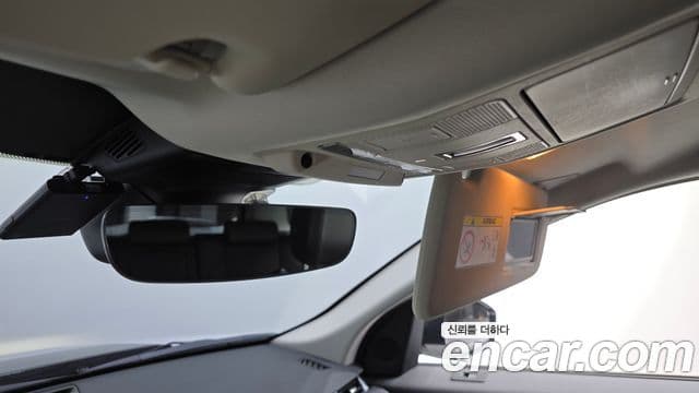 Land Rover Discovery Sport 2020 — Фото 16/20