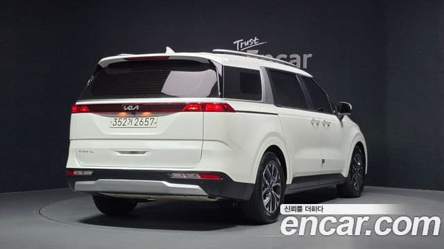 Kia Carnival 2022 — Фото 2/20