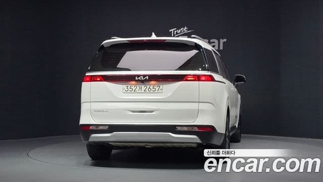 Kia Carnival 2022 — Фото 4/20