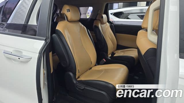 Kia Carnival 2022 — Фото 11/20