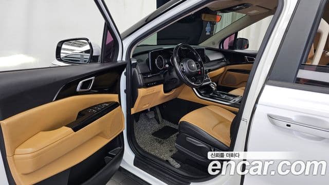 Kia Carnival 2021 — Фото 10/20