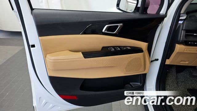 Kia Carnival 2021 — Şəkil 15/34
