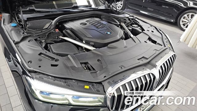 BMW 7 Series 2019 — Photo 9/20