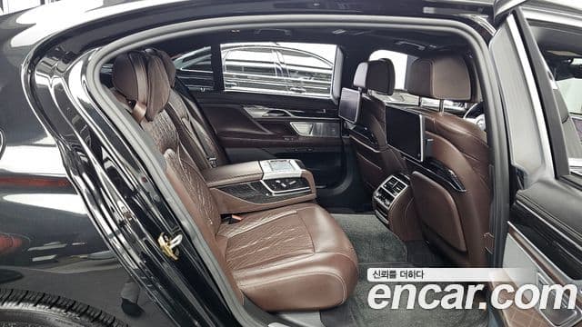 BMW 7 Series 2019 — Photo 4/20