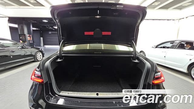 BMW 7 Series 2019 — Photo 20/20