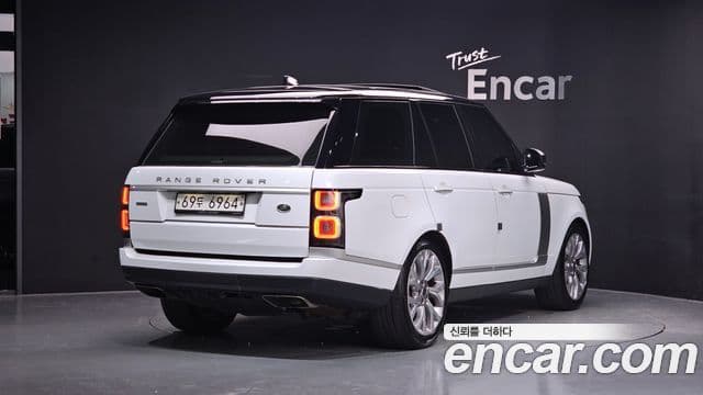 Land Rover Range Rover 2018 — Фото 2/20