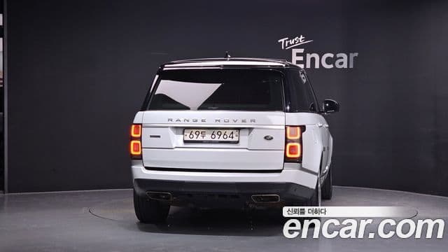 Land Rover Range Rover 2018 — Фото 4/20