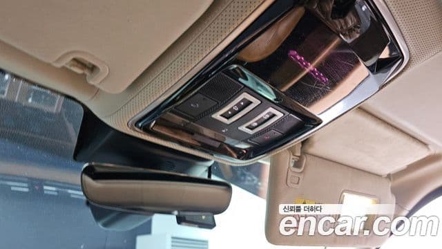 Land Rover Range Rover 2018 — ფოტო 33/36