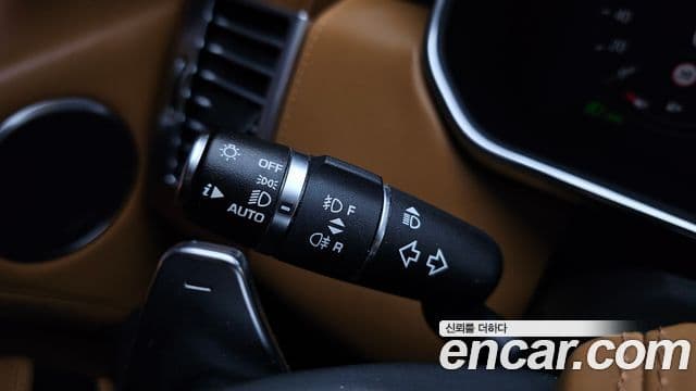 Land Rover Range Rover 2018 — ფოტო 15/36