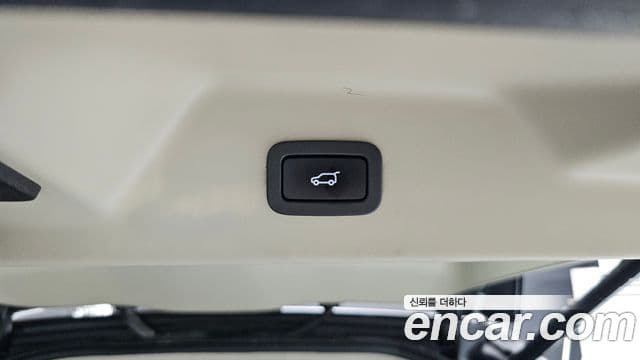 Land Rover Range Rover 2018 — ფოტო 13/36