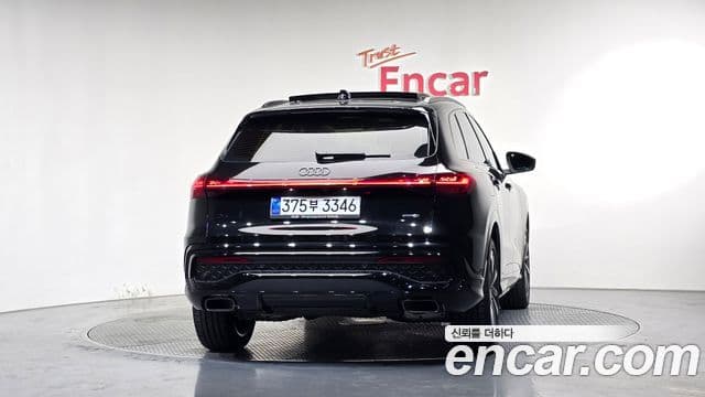 Audi Q5 2025 — Photo 22/34