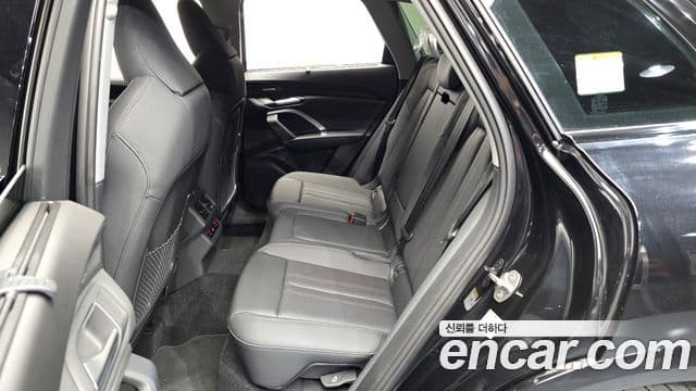 Audi Q5 2025 — Photo 34/34