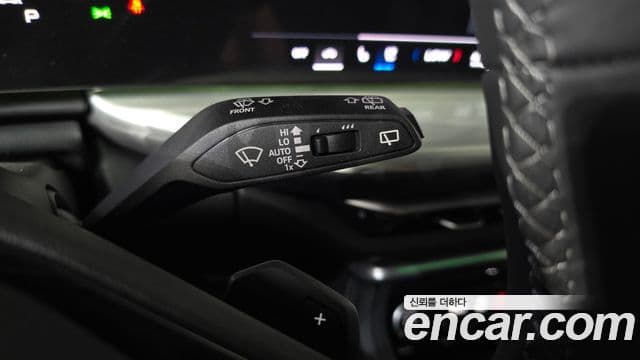 Audi Q5 2025 — Photo 2/34