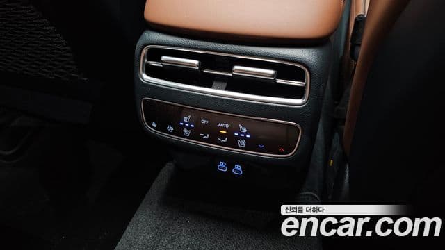 Genesis GV70 2025 — Şəkil 17/33