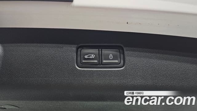 Genesis GV70 2025 — Şəkil 32/33
