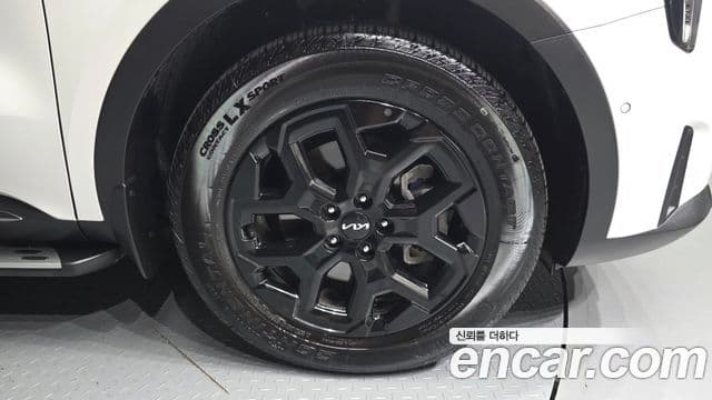 Kia Sorento 2023 — Şəkil 17/32