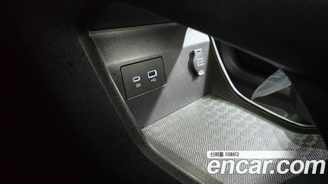 Renault Samsung Grand Koleos 2025 — Фото 13/20